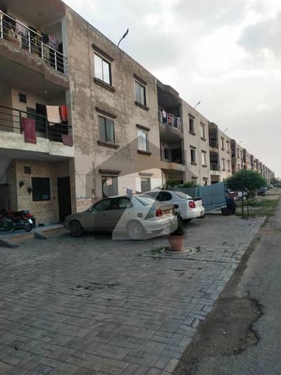 5 Marla 1st Floor Flat For Sale In P-Block Khayaban-e-Amin Society Lahore