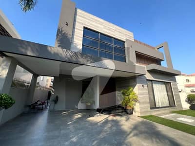 ڈی ایچ اے فیز 5 ڈیفنس (ڈی ایچ اے),لاہور میں 5 کمروں کا 1 کنال مکان 15.7 کروڑ میں برائے فروخت۔