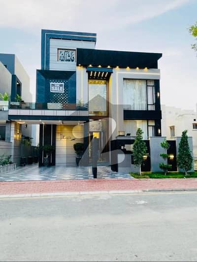 10 Marla Residential House For Sale In Iqbal Block, Nearby Commercial Market, Mosuqe and Health Care Canter