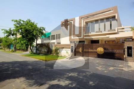 ڈی ایچ اے فیز 1 ڈیفنس (ڈی ایچ اے),لاہور میں 5 کمروں کا 1 کنال مکان 6.2 کروڑ میں برائے فروخت۔