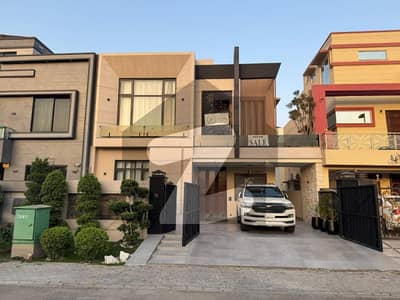 10 Marla Residential House For Sale In Quaid Block, Nearby Commercial Market, Mosuqe and Health Care Canter