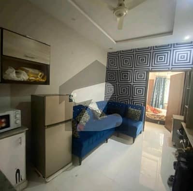 Flat In Johar Town Phase 2 - Block H3 Sized 450 Square Feet Is Available