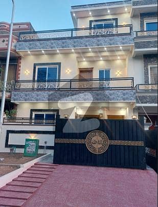 جی ۔ 13/1 جی ۔ 13,اسلام آباد میں 5 کمروں کا 4 مرلہ مکان 4.2 کروڑ میں برائے فروخت۔