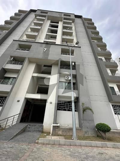 10 MARLA 3 Bed Room Apartments For Sale in Askari 11