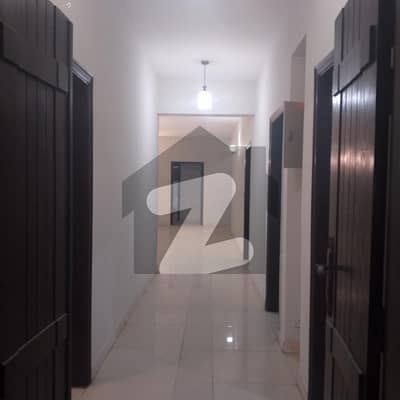 12 MARLA 4 BEDROOM APARTMENT AVAILABLE FOR RENT