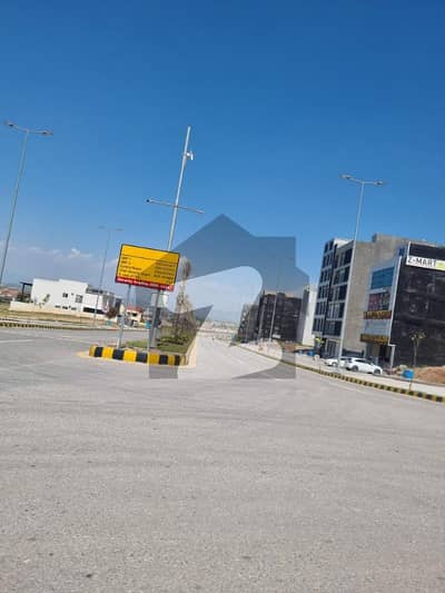 ڈی ایچ اے فیز 5 ۔ سیکٹر کے ڈی ایچ اے ڈیفینس فیز 5,ڈی ایچ اے ڈیفینس,اسلام آباد میں 1 کنال رہائشی پلاٹ 3.75 کروڑ میں برائے فروخت۔
