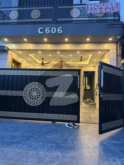 7 Marla Luxury House Available For Sale