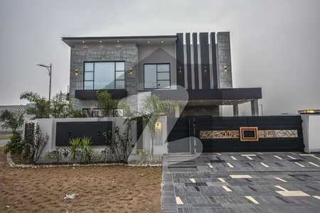 ڈیفنس فیز 2 راہوالی کینٹ,گوجرانوالہ میں 6 کمروں کا 1 کنال مکان 9.0 کروڑ میں برائے فروخت۔