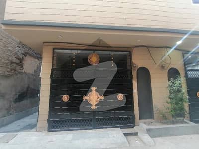 سمن آباد لاہور میں 3 کمروں کا 3 مرلہ مکان 1.38 کروڑ میں برائے فروخت۔