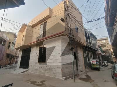 سمن آباد لاہور میں 4 کمروں کا 3 مرلہ مکان 1.6 کروڑ میں برائے فروخت۔