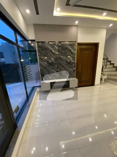 5 MARLA HOUSE FOR RENT