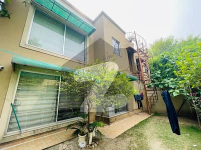 ڈی ایچ اے ڈیفینس فیز 1 - ڈیفینس ولاز ڈی ایچ اے فیز 1 - سیکٹر ایف,ڈی ایچ اے ڈیفینس فیز 1,ڈی ایچ اے ڈیفینس,اسلام آباد میں 3 کمروں کا 11 مرلہ مکان 1.2 لاکھ میں کرایہ پر دستیاب ہے۔