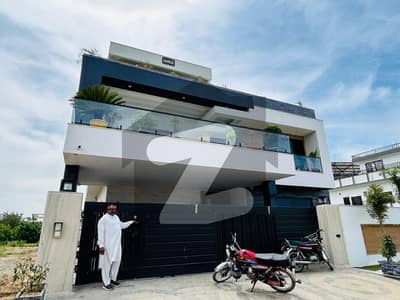 B-17 C Block 1 Kanal Upper Portion For Rent