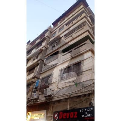 Main Ameer Khusro Road Flat Available For Sale