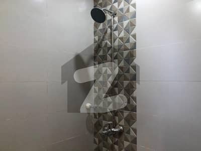 جوبلی ٹاؤن لاہور میں 2 کمروں کا 4 مرلہ زیریں پورشن 60.0 لاکھ میں برائے فروخت۔