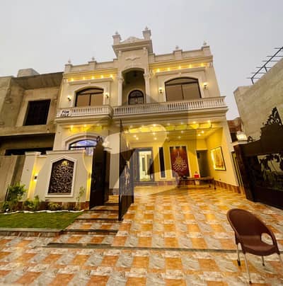 10 Marla Brand New Luxury & Spacious House for Sale