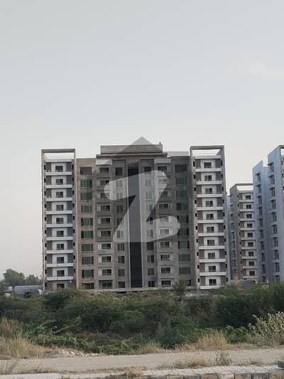 12 MARLA 4 BEDROOMS APARTMENT AVAILABLE FOR SALE