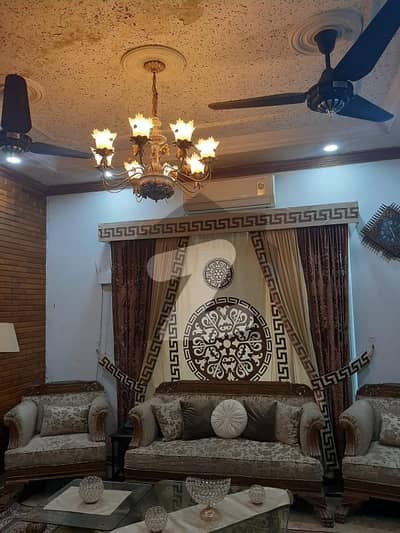 آئی ۔ 10 اسلام آباد میں 4 کمروں کا 6 مرلہ مکان 3.85 کروڑ میں برائے فروخت۔