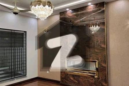 پارک ویو سٹی لاہور میں 2 کمروں کا 3 مرلہ زیریں پورشن 64.0 لاکھ میں برائے فروخت۔