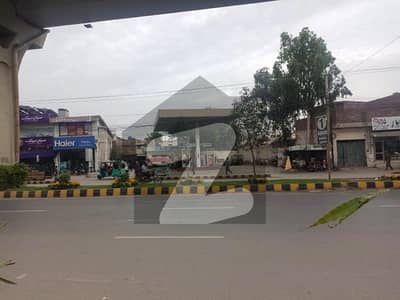 بوسان روڈ ملتان میں 1 کنال کمرشل پلاٹ 24.5 کروڑ میں برائے فروخت۔