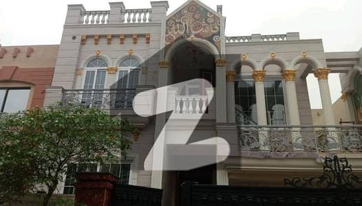 بحریہ ٹاؤن سیکٹر سی بحریہ ٹاؤن,لاہور میں 3 کمروں کا 12 مرلہ بالائی پورشن 95.0 ہزار میں کرایہ پر دستیاب ہے۔