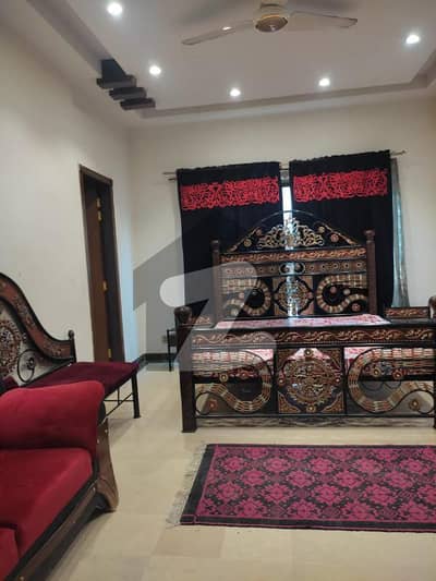 1 KANAL UPPER PORTION 3 BED FOR RENT BEST OFFER