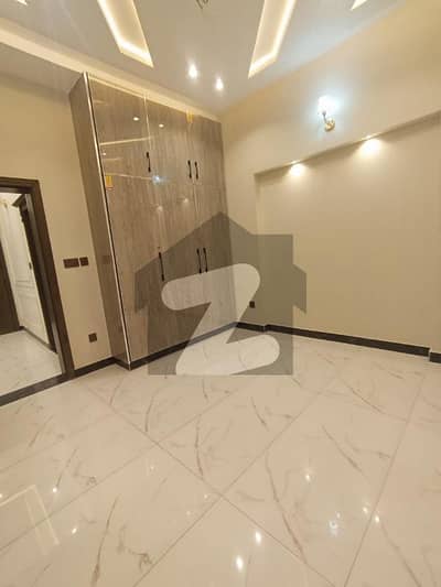 10 Marhla Upper Portion For Small Family Sprite Gate Independent Portion With Lower Portion Rentil Family Very Reasonable Option VViP LOCTION  NEAR TO MOSQUE, PARK,& MARKET