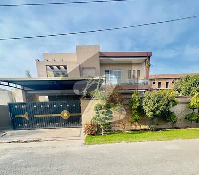 1 Kanal Prime Location Modern House For Sale