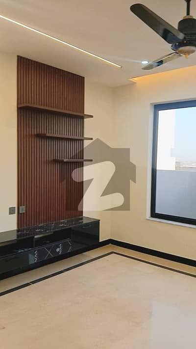 Luxurious 14 Marla Modern Villa 4080 ft, B BLOCK Multi Garden B17, Islamabad