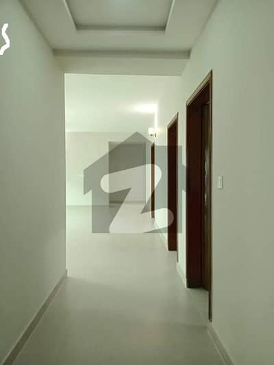 10 MARLA 3 BEDROOMS APARTMENT AVAILABLE FOR SALE