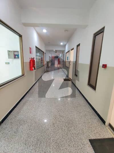 آئی ۔ 8 مرکز آئی ۔ 8,اسلام آباد میں 2 کمروں کا 3 مرلہ دفتر 2.1 لاکھ میں کرایہ پر دستیاب ہے۔