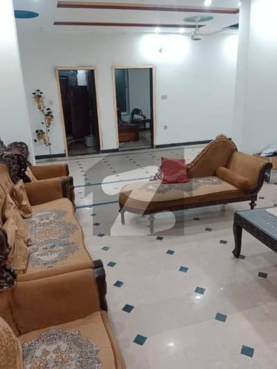 Lower Portion Spread Over 6 Marla In Khayaban-E-Sir Syed Available For Rent