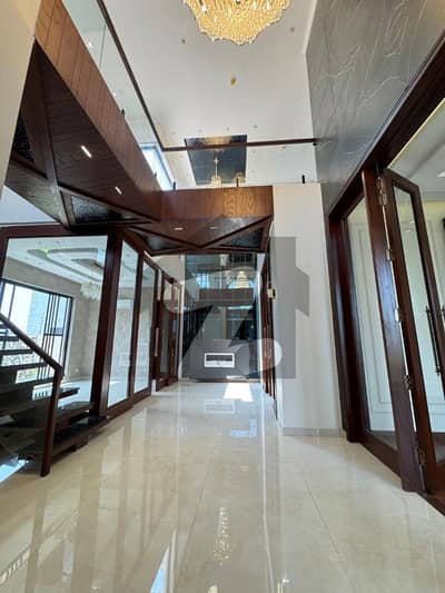 1 KANAL BRAND NEW HOUSE FOR RENT BEST OFFER