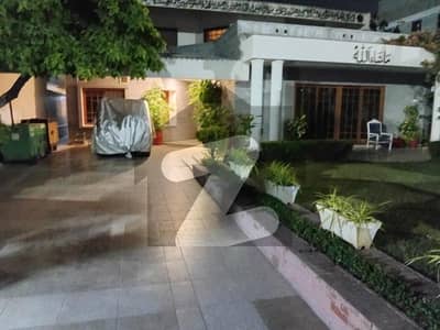 Sami Furnished 1000 Yards BuNGALOW FOR RENT