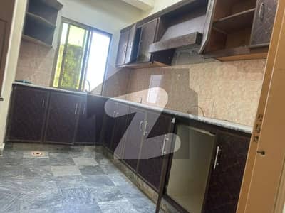 بنی گالہ اسلام آباد میں 1 کمرے کا 3 مرلہ فلیٹ 25.0 ہزار میں کرایہ پر دستیاب ہے۔