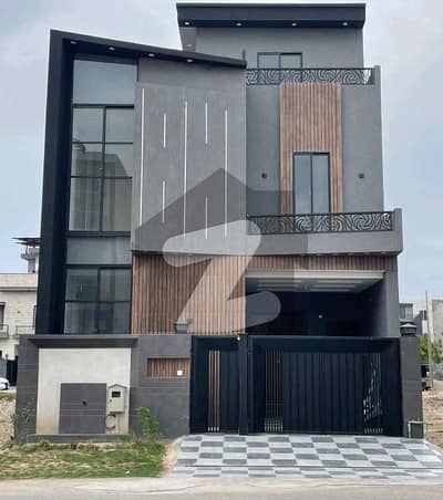 رائل آرچرڈ ملتان پبلک سکول روڈ,ملتان میں 4 کمروں کا 5 مرلہ مکان 2.1 کروڑ میں برائے فروخت۔