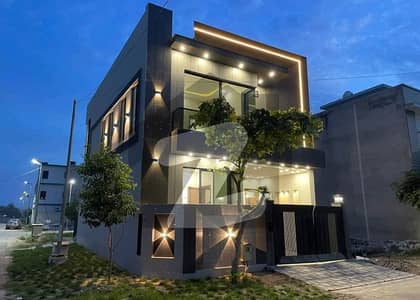 رائل آرچرڈ ملتان پبلک سکول روڈ,ملتان میں 3 کمروں کا 5 مرلہ مکان 2.1 کروڑ میں برائے فروخت۔