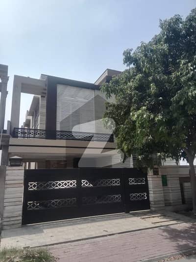 Luxury 10.75 Marla House for Rent in Northern Extension 5 Bed Modern Living