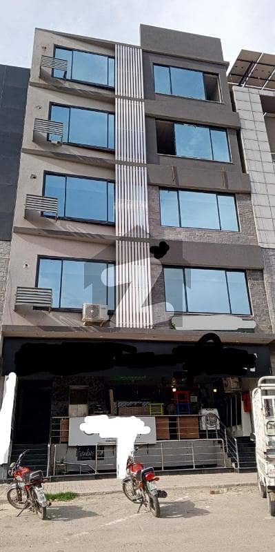 بحریہ ٹاؤن فیز 8 بحریہ ٹاؤن راولپنڈی,راولپنڈی میں 5 مرلہ Studio عمارت 11.0 کروڑ میں برائے فروخت۔