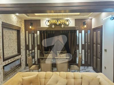 بحریہ ٹاؤن ۔ بلاک سی سی بحریہ ٹاؤن سیکٹرڈی,بحریہ ٹاؤن,لاہور میں 3 کمروں کا 5 مرلہ مکان 1.2 لاکھ میں کرایہ پر دستیاب ہے۔