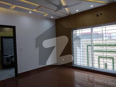 ڈی ایچ اے فیز 6 ڈیفنس (ڈی ایچ اے),لاہور میں 5 کمروں کا 1 کنال مکان 14.0 کروڑ میں برائے فروخت۔