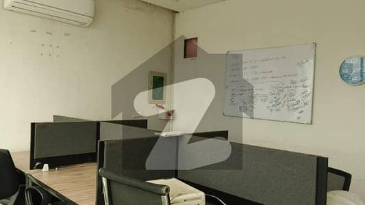 04 MARLA COMMERCIAL FLOOR WITH LIFT AVAILABLE
