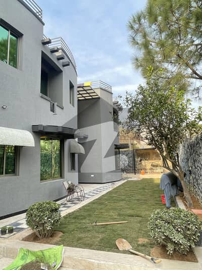 بحریہ ٹاؤن فیز 1 بحریہ ٹاؤن راولپنڈی,راولپنڈی میں 5 کمروں کا 1 کنال مکان 9.75 کروڑ میں برائے فروخت۔