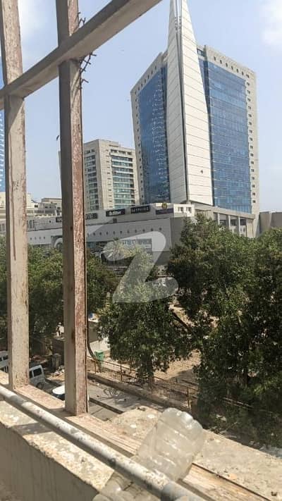 کلفٹن ۔ بلاک 4 کلفٹن,کراچی میں 3 کمروں کا 8 مرلہ فلیٹ 1.1 لاکھ میں کرایہ پر دستیاب ہے۔