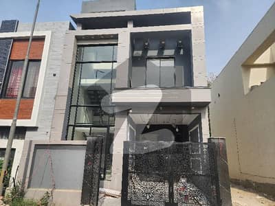 الکبیر فیز 2 - بلاک سی الکبیر ٹاؤن - فیز 2,الکبیر ٹاؤن,رائیونڈ روڈ,لاہور میں 4 کمروں کا 5 مرلہ مکان 2.45 کروڑ میں برائے فروخت۔