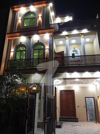 پارک ویو سٹی لاہور میں 4 کمروں کا 5 مرلہ مکان 2.2 کروڑ میں برائے فروخت۔