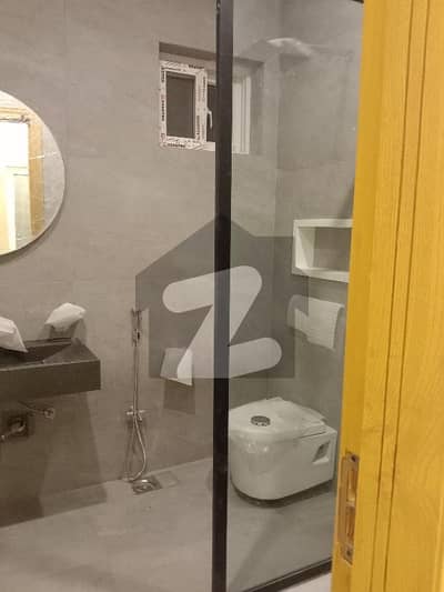 ای ۔ 11/1 ای ۔ 11,اسلام آباد میں 5 کمروں کا 10 مرلہ مکان 9.7 کروڑ میں برائے فروخت۔