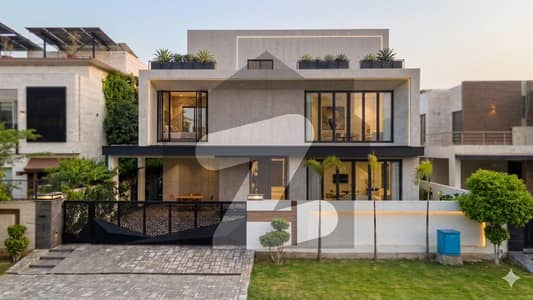 ڈی ایچ اے فیز 8 سابقہ ​​پارک ویو ڈی ایچ اے فیز 8,ڈی ایچ اے ڈیفینس,لاہور میں 5 کمروں کا 1 کنال مکان 14.1 کروڑ میں برائے فروخت۔