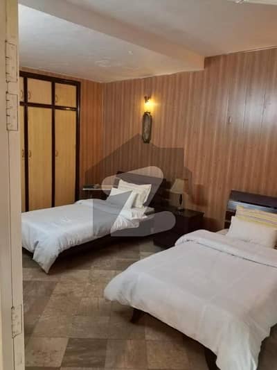 کشمیر پوائنٹ مری میں 2 کمروں کا 5 مرلہ فلیٹ 4.0 کروڑ میں برائے فروخت۔