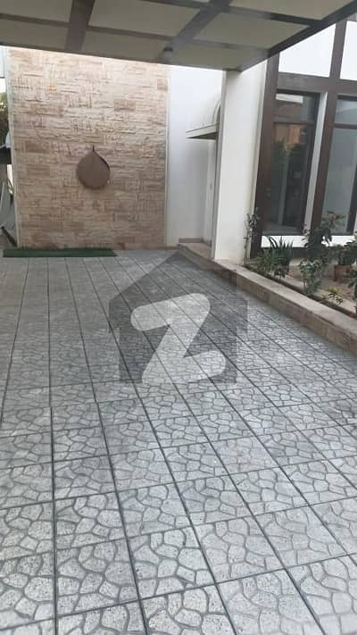 ڈی ایچ اے فیز 6 ڈی ایچ اے ڈیفینس,کراچی میں 5 کمروں کا 1 کنال مکان 6.5 لاکھ میں کرایہ پر دستیاب ہے۔